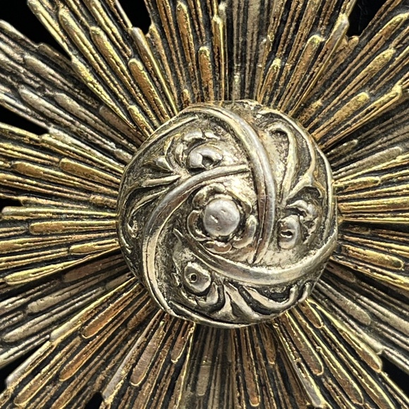 Vintage ART CO. Starburst/ Triple Flower, chained necklace. - Picture 5 of 10